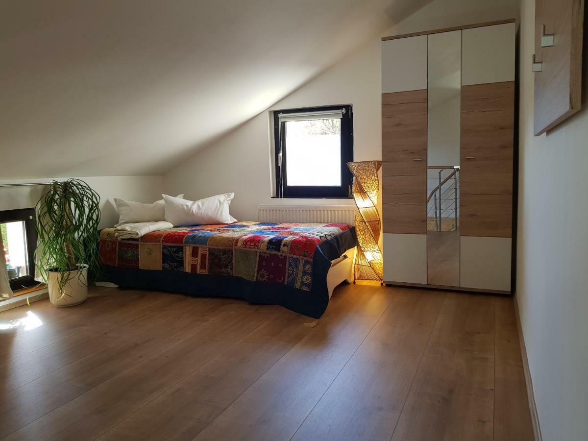 Ferienhaus Balkenkunst Radebeul Esterno foto